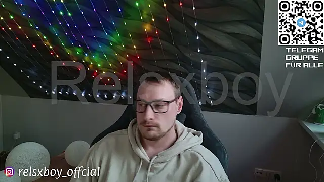 Snapshot of Relsxboy chatting on March 4, 2026, 5:10 pm Relsxboy online show from March 4, 2026, 5:10 pm