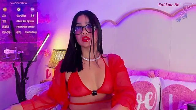 Snapshot of SenniaBella chatting on November 3, 2025, 2:09 pm SenniaBella online show from November 3, 2025, 2:09 pm