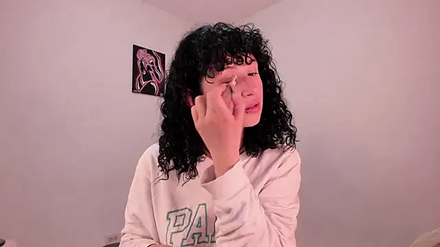 Snapshot of valent_27 chatting on December 19, 2025, 2:37 am valent 27 online show from December 19, 2025, 2:37 am