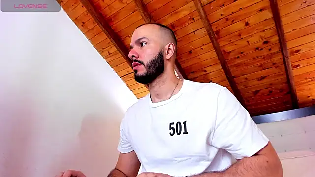 Tom Bailey online show from November 30, 2025, 12:50 pm