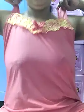 Snapshot of Lanyingxin18 chatting on February 11, 2026, 11:37 pm Lanyingxin18 online show from February 11, 2026, 11:37 pm