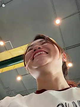 Snapshot of Emily_9xx chatting on March 22, 2025, 7:57 am Emily 9xx online show from March 22, 2025, 7:57 am