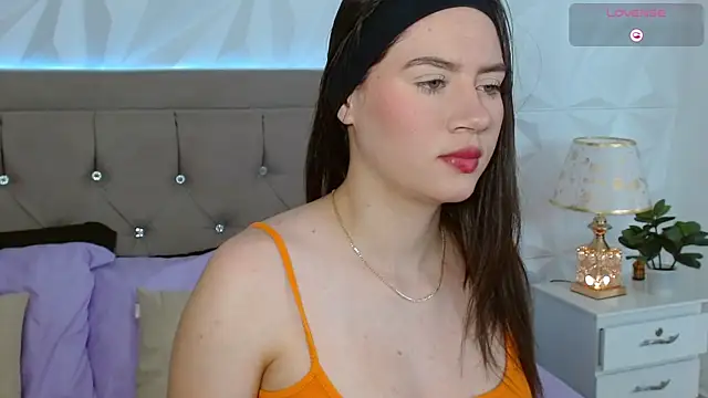 Snapshot of Gwen_drew chatting on November 5, 2025, 1:58 pm Gwen drew online show from November 5, 2025, 1:58 pm