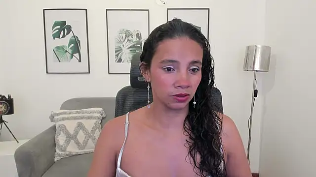 Snapshot of leslyflorez chatting on February 20, 2025, 8:47 pm leslyflorez online show from February 20, 2025, 8:47 pm