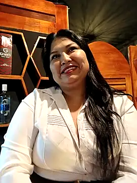 Snapshot of Marcela87 chatting on March 17, 2025, 2:30 am Marcela87 online show from March 17, 2025, 2:30 am