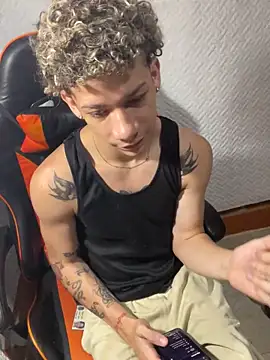 mateodeamjo online show from March 23, 2025, 7:20 am