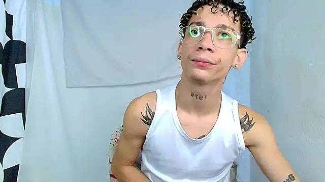 mateodeamjo online show from June 4, 2026, 3:22 am