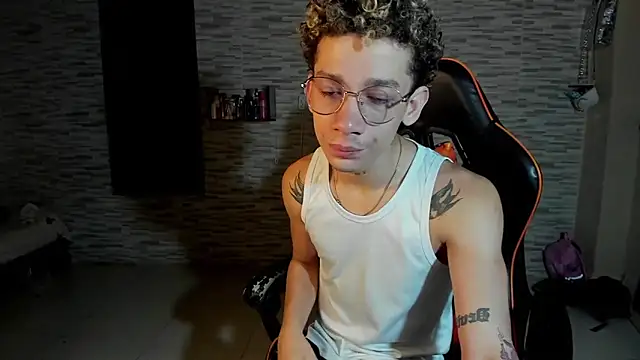 mateodeamjo online show from October 7, 2025, 8:48 am