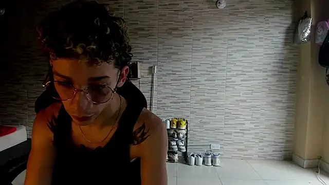 mateodeamjo online show from October 5, 2025, 5:14 pm