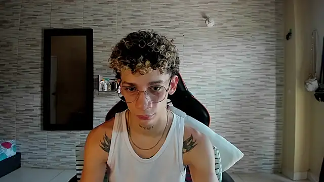 mateodeamjo online show from September 22, 2025, 6:36 pm