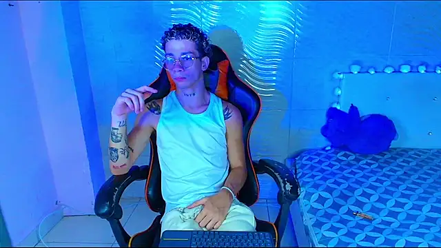 mateodeamjo online show from December 3, 2025, 6:47 am