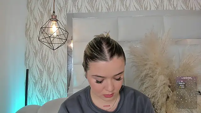 Snapshot of 1m_dalhia chatting on December 3, 2025, 9:03 pm 1m dalhia online show from December 3, 2025, 9:03 pm