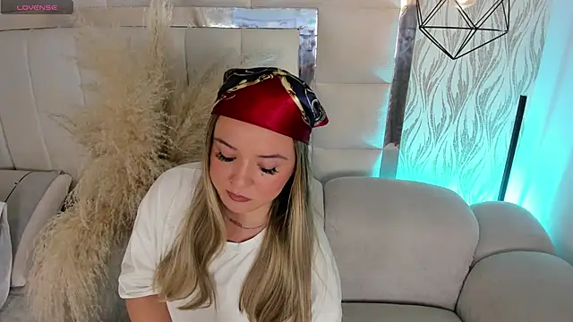 Snapshot of 1m_dalhia chatting on November 20, 2025, 8:42 pm 1m dalhia online show from November 20, 2025, 8:42 pm