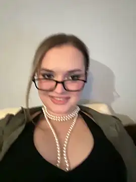 Snapshot of Jenice_lovely chatting on December 31, 2024, 5:51 pm Jenice lovely online show from December 31, 2024, 5:51 pm