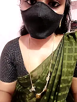 Snapshot of louise92 chatting on July 12, 2026, 1:01 pm louise92 online show from July 12, 2026, 1:01 pm