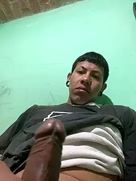 Snapshot of nowex18 chatting on November 5, 2025, 4:10 pm nowex18 online show from November 5, 2025, 4:10 pm