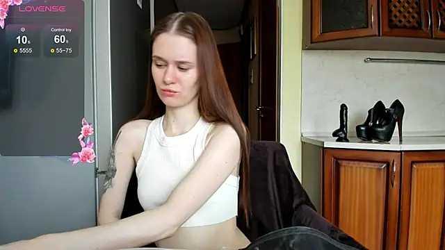 EmilySoul online show from April 18, 2026, 1:52 am