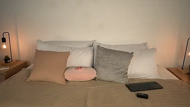 TamyHoney online show from November 11, 2025, 3:12 am