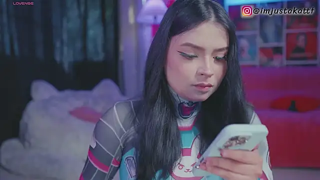 sensualkattt online show from March 15, 2026, 3:08 pm