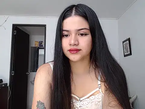 Snapshot of angelbeat_ chatting on December 18, 2024, 2:06 pm angelbeat  online show from December 18, 2024, 2:06 pm
