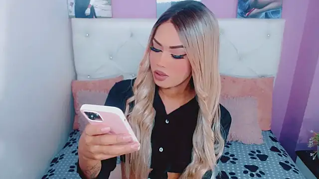 Snapshot of Amanda_bigx chatting on February 26, 2026, 5:07 am Amanda bigx online show from February 26, 2026, 5:07 am