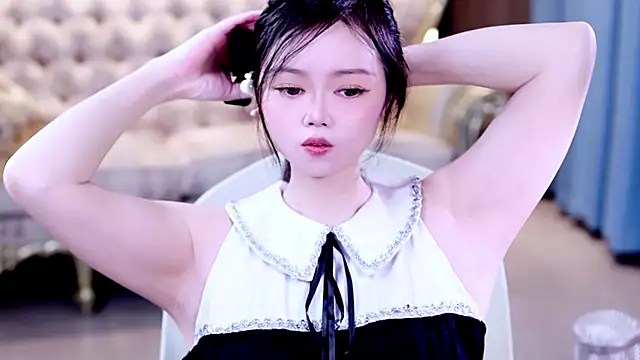Snapshot of lilies-sweet chatting on July 25, 2026, 12:33 pm lilies-sweet online show from July 25, 2026, 12:33 pm
