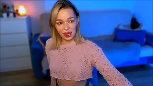 Lily Yin online show from November 12, 2025, 5:33 am