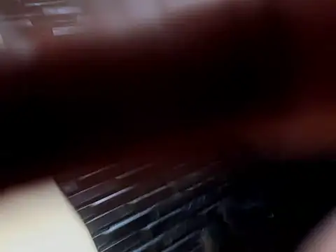 Snapshot of DaianaLutz chatting on November 4, 2025, 2:10 pm DaianaLutz online show from November 4, 2025, 2:10 pm