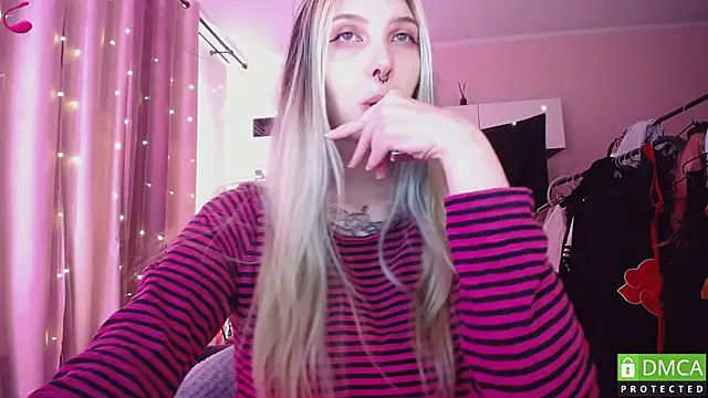 JustMeowGirl online show from May 16, 2026, 6:45 am