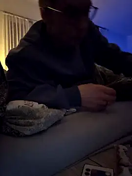 Snapshot of Schnubby1 chatting on March 14, 2025, 7:12 pm Schnubby1 online show from March 14, 2025, 7:12 pm