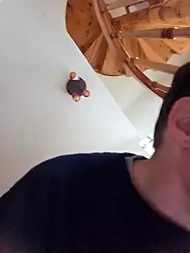 Snapshot of Schnubby1 chatting on February 25, 2025, 11:32 am Schnubby1 online show from February 25, 2025, 11:32 am