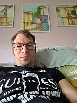 Snapshot of Schnubby1 chatting on April 24, 2026, 2:41 pm Schnubby1 online show from April 24, 2026, 2:41 pm
