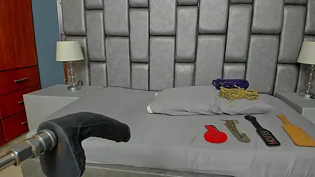 Foxy Assh  online show from October 22, 2025, 11:20 am