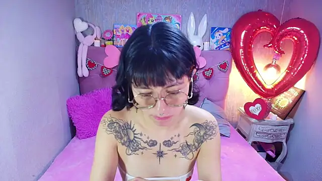 Snapshot of charlottemoonxz chatting on February 13, 2026, 6:52 pm charlottemoonxz online show from February 13, 2026, 6:52 pm