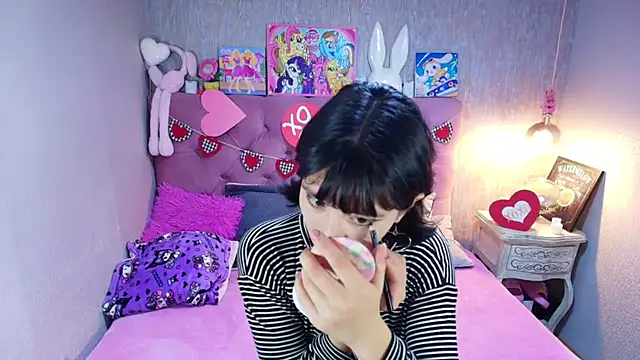 Snapshot of charlottemoonxz chatting on February 15, 2026, 7:02 pm charlottemoonxz online show from February 15, 2026, 7:02 pm