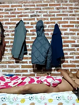 Cris ale1218 online show from September 22, 2025, 2:45 pm