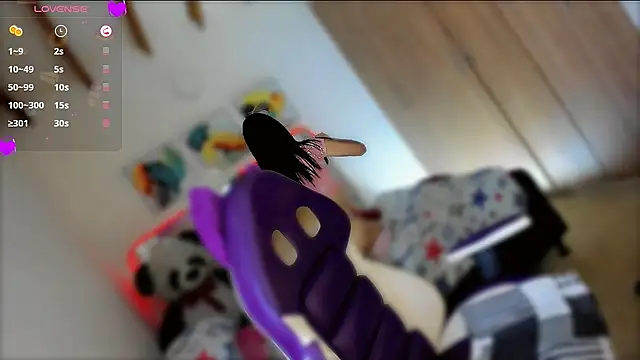 Snapshot of Charming_J chatting on February 13, 2025, 10:12 am Charming J online show from February 13, 2025, 10:12 am