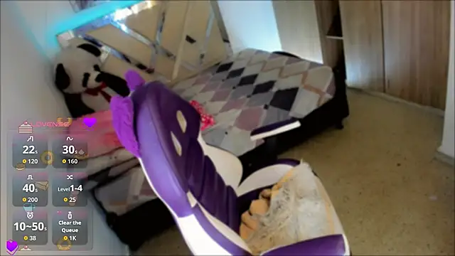 Snapshot of Charming_J chatting on November 9, 2025, 6:45 pm Charming J online show from November 9, 2025, 6:45 pm