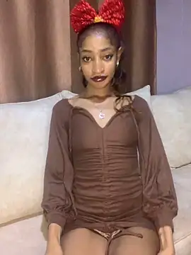 GoddessVee online show from December 20, 2024, 4:46 pm