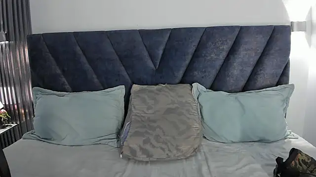 Snapshot of Karmilla_Rosse chatting on October 10, 2025, 10:38 am Karmilla Rosse online show from October 10, 2025, 10:38 am