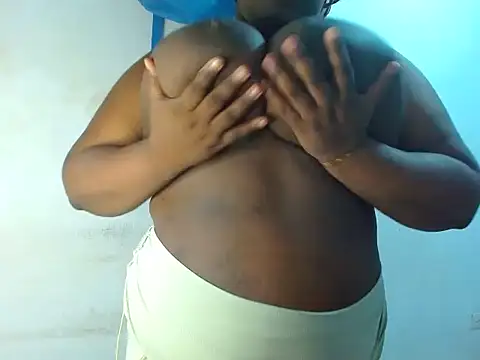 Sharonevans1 online show from January 19, 2025, 1:32 am