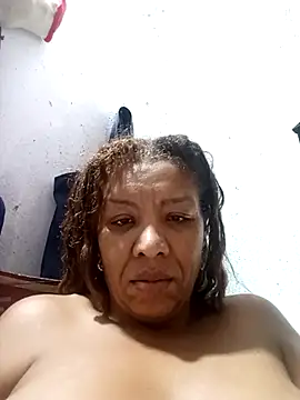 Snapshot of Surreyaa chatting on November 12, 2025, 9:13 am Surreyaa online show from November 12, 2025, 9:13 am