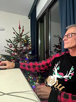 Snapshot of Alexwawapl chatting on December 18, 2025, 7:40 pm Alexwawapl online show from December 18, 2025, 7:40 pm