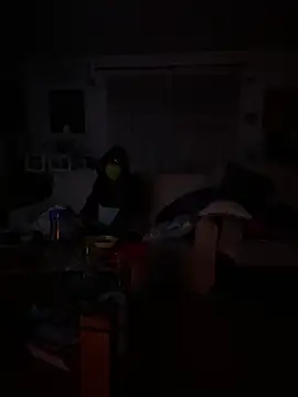 Snapshot of Kamaleonix chatting on March 21, 2025, 9:34 pm Kamaleonix online show from March 21, 2025, 9:34 pm