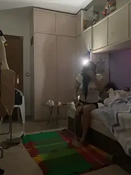 Snapshot of Kamaleonix chatting on January 24, 2025, 11:34 pm Kamaleonix online show from January 24, 2025, 11:34 pm