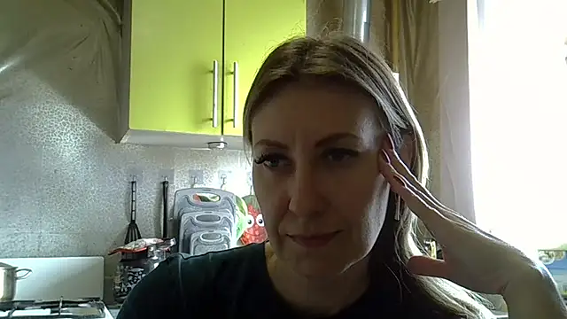 AshleyXHoney online show from March 26, 2026, 7:39 am