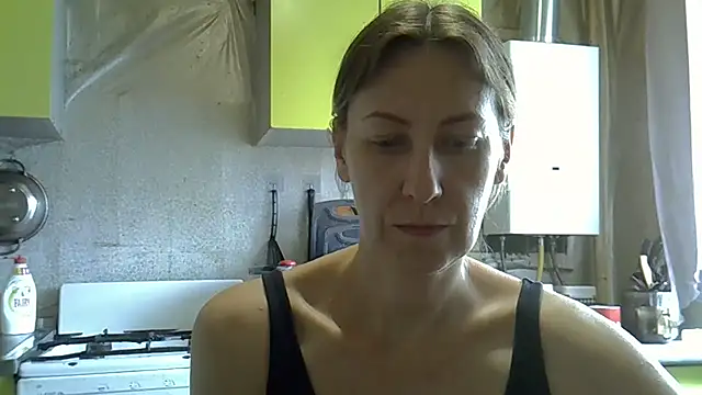 Snapshot of AshleyXHoney chatting on June 24, 2026, 8:24 am AshleyXHoney online show from June 24, 2026, 8:24 am