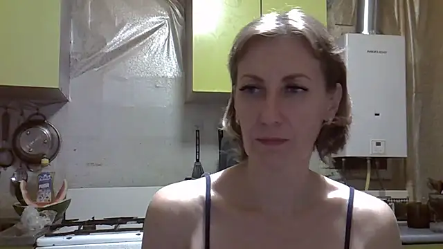 Snapshot of AshleyXHoney chatting on August 1, 2026, 9:46 pm AshleyXHoney online show from August 1, 2026, 9:46 pm