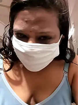 Snapshot of Love_Jenny chatting on October 27, 2025, 4:35 am Love Jenny online show from October 27, 2025, 4:35 am