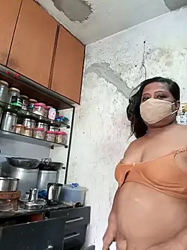 Snapshot of Love_Jenny chatting on November 25, 2025, 4:13 am Love Jenny online show from November 25, 2025, 4:13 am